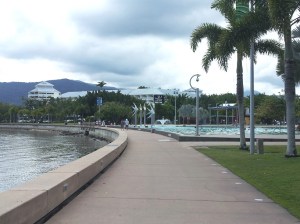 The path along the harbor.