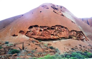 4 Uluru caves and formations.