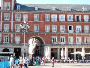 The Plaza Mayor is surrounded on all four sides by apartment buildings again with shops on the first floor. Access is gained to the square through large archways that add to the court like  atmosphere.