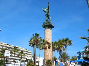 This is one of the many statues in town. I'm not sure who he is, but the statue is pretty impressive.