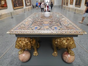 Gorgeous tables were also displayed.