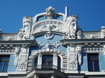 A closer look at the artistry in this building.