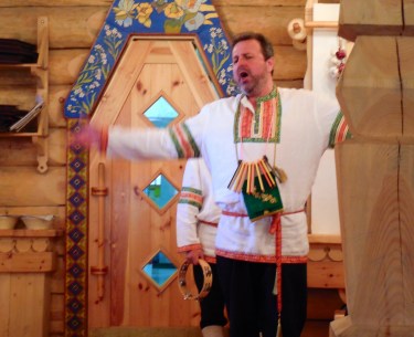 A powerful voice  singing Russian folksongs.