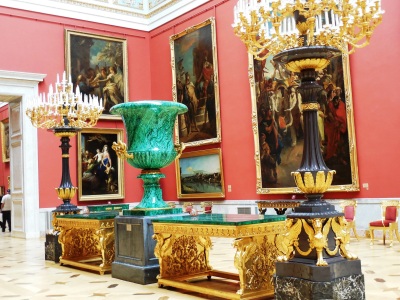 Exquisite works of art from ceiling to floor. This urn is malachite - one of my favorites.