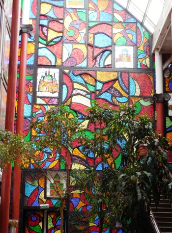 The gorgeous stained glass mosaics in the museum café are also Zurab's work.