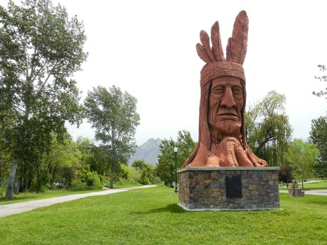 A great statue in a lovely setting.