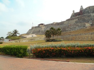 The fortress, built around the arms and munitions of the town centuries ago, is connected with the walled Old Town Cartagena by a series of tunnels.